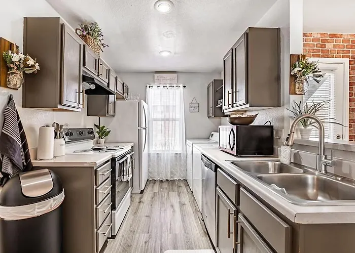 Apartment Zroyal 2br Near Cavazos - Ideal For Tdy, Travel Nurses, Contractors & Extended Killeen