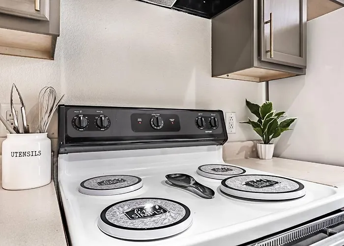 Zroyal 2br Near Cavazos - Ideal For Tdy, Travel Nurses, Contractors & Extended Apartment *